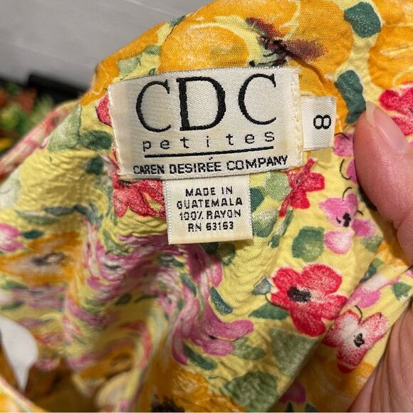 90’s-y2K 🥰 buttercup yellow vintage floral button front sleeveless maxi dress🌼 - Picture 3 of 10